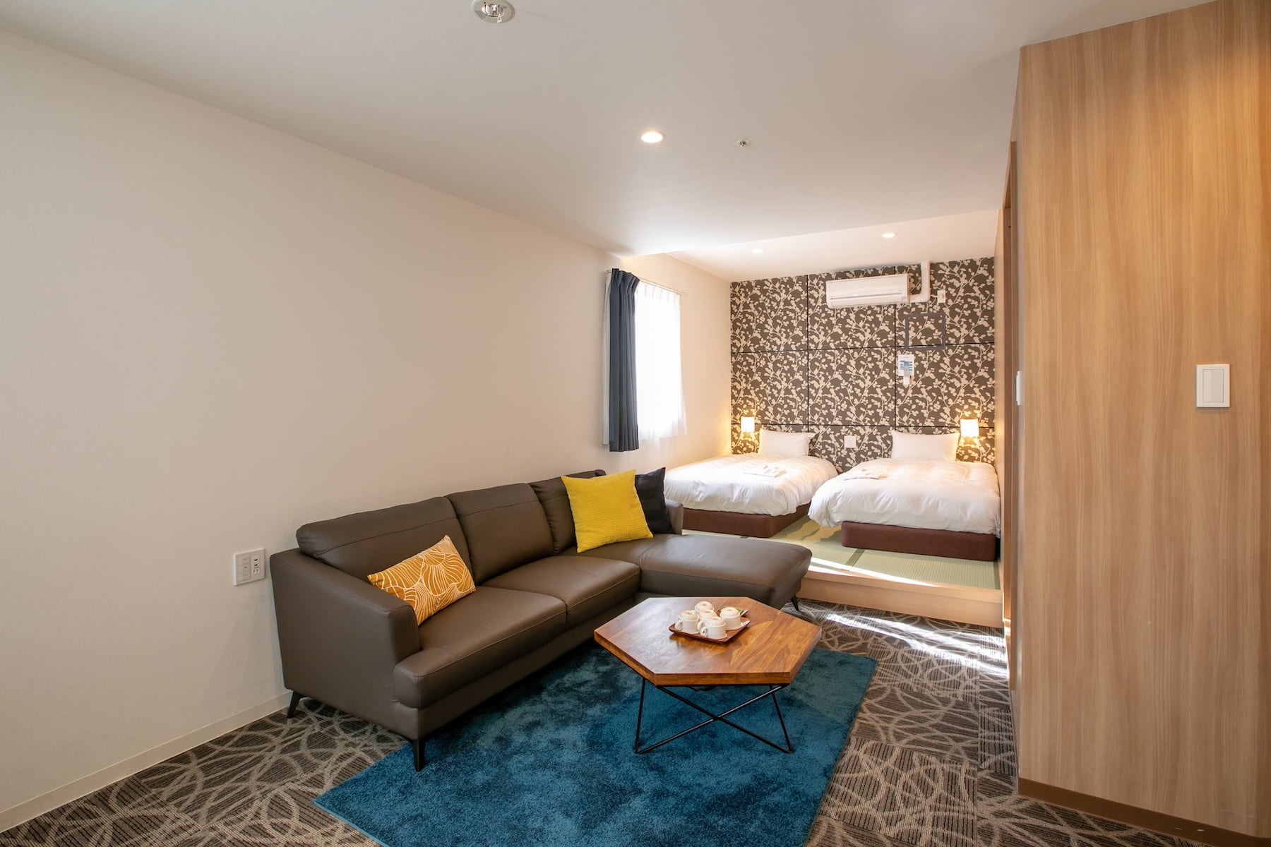 PREMIUM TWIN ROOM